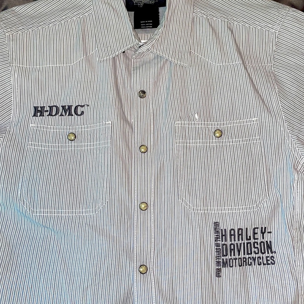 Men’s Harley Davidson button up-Large